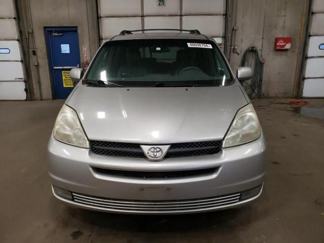 2004 Toyota Sienna XLE