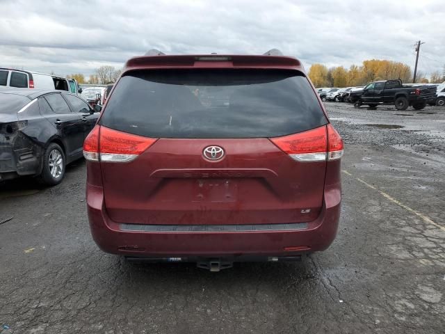 2013 Toyota Sienna LE