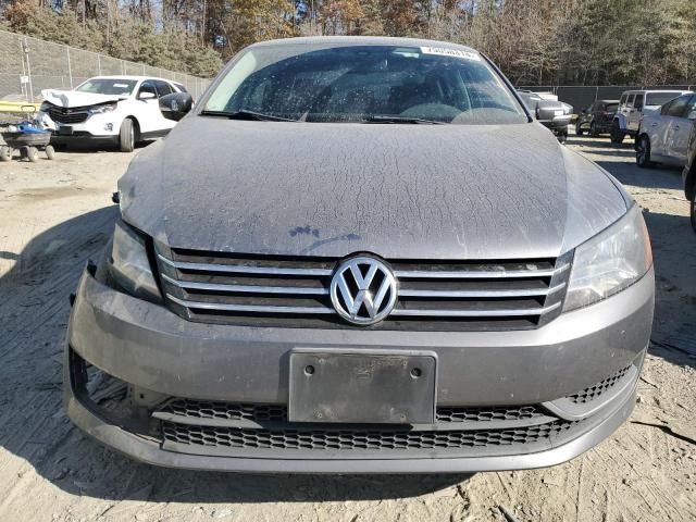 2013 Volkswagen Passat SE