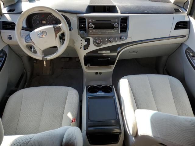 2011 Toyota Sienna LE