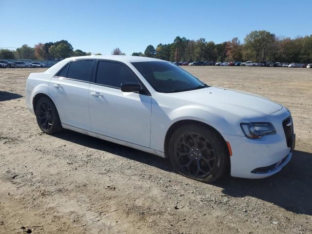 2019 Chrysler 300 Touring