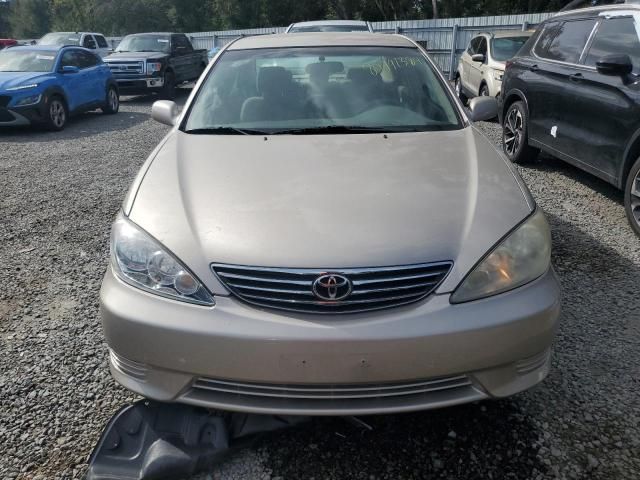 2005 Toyota Camry LE