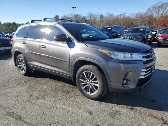 2019 Toyota Highlander SE