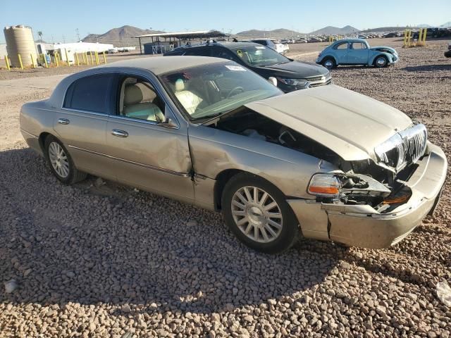 2005 Lincoln Town Car Signature