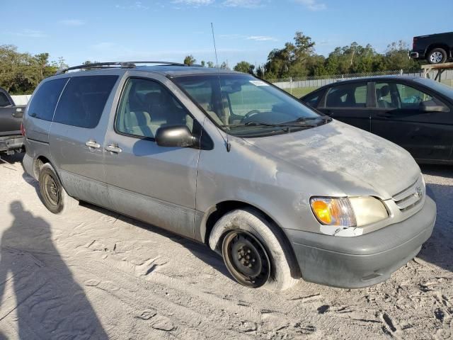 2002 Toyota Sienna CE