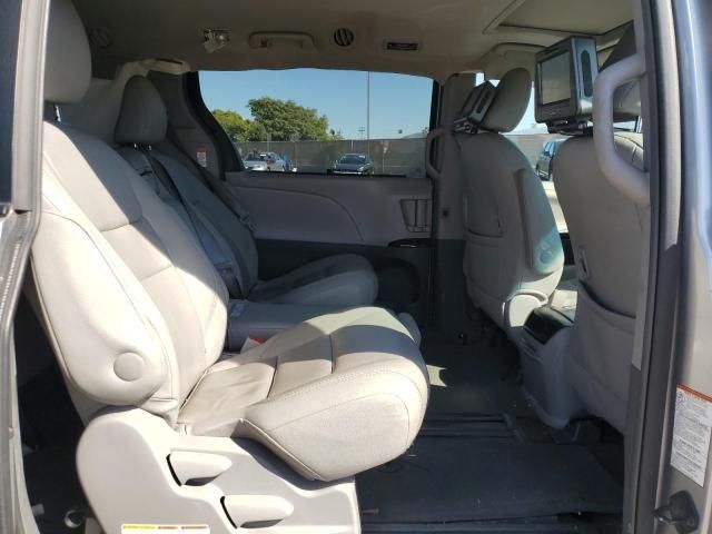 2015 Toyota Sienna XLE