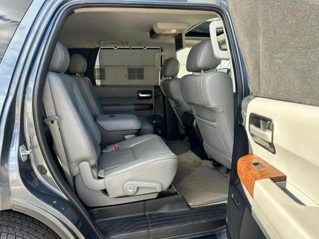 2010 Toyota Sequoia Platinum