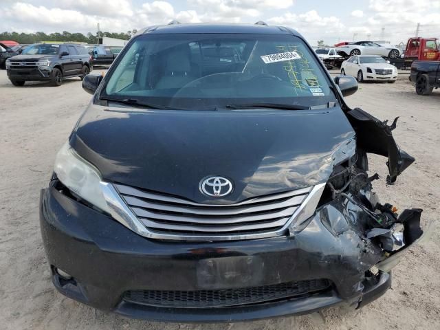 2016 Toyota Sienna XLE