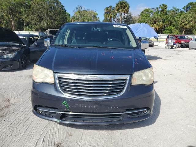 2014 Chrysler Town & Country Touring L