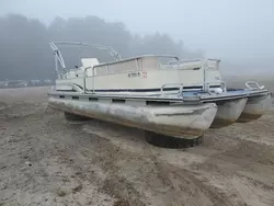 Salvage boats for sale at Gaston, SC auction: 2001 Lowe Boat