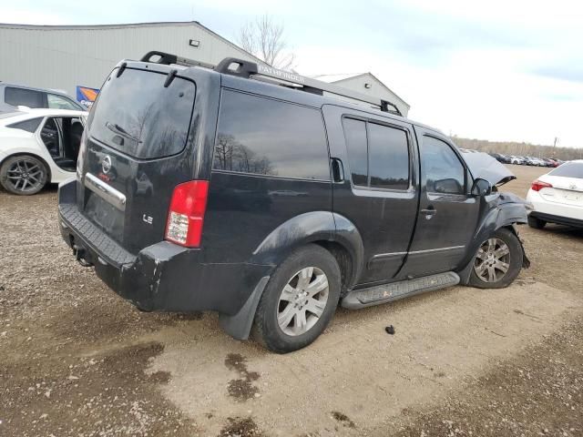 2005 Nissan Pathfinder LE