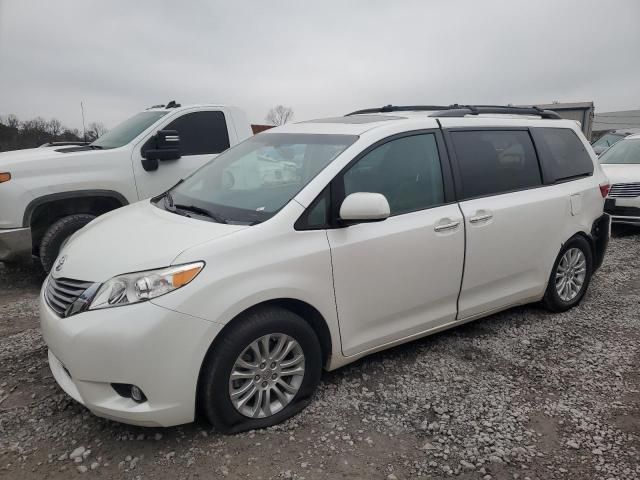 2015 Toyota Sienna XLE