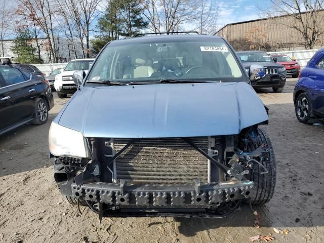 2012 Chrysler Town & Country Touring L