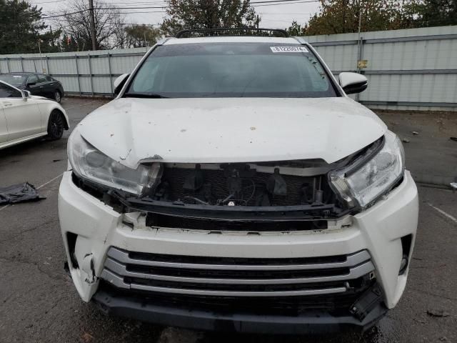 2018 Toyota Highlander SE