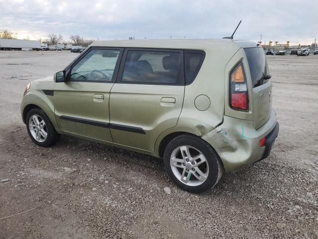 2010 KIA Soul +