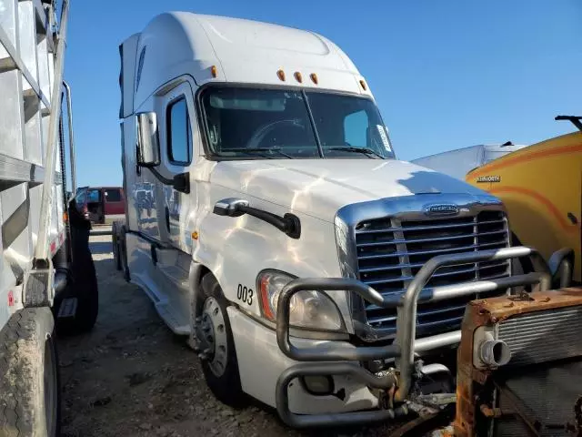 2016 Freightliner Cascadia 125