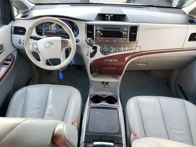 2012 Toyota Sienna XLE