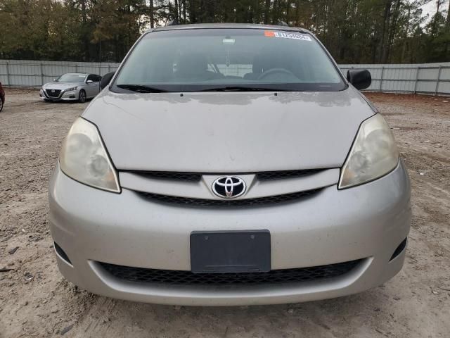 2009 Toyota Sienna CE