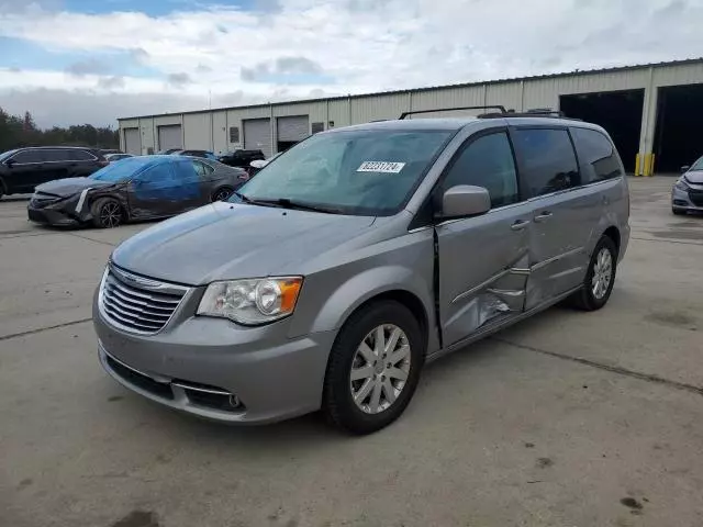 2016 Chrysler Town & Country Touring