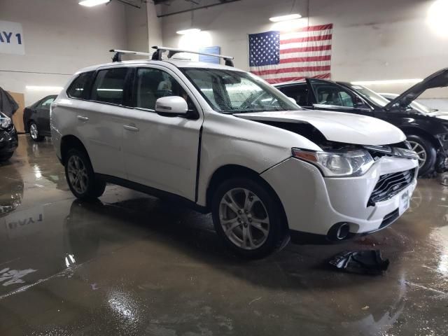 2014 Mitsubishi Outlander SE