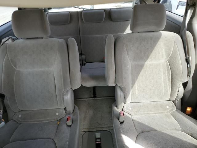 2005 Toyota Sienna XLE