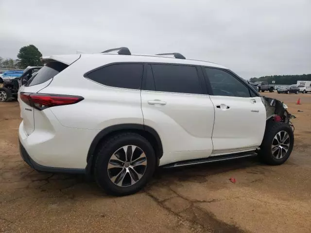 2020 Toyota Highlander Hybrid XLE