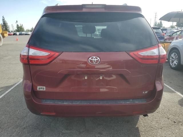 2019 Toyota Sienna LE