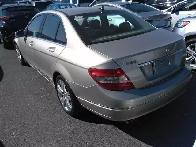 2011 Mercedes-Benz C300