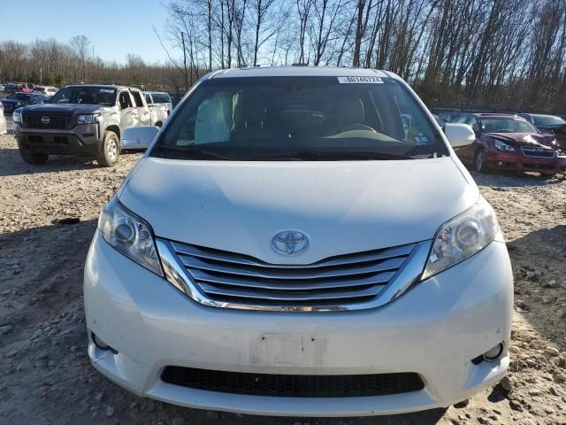 2013 Toyota Sienna XLE