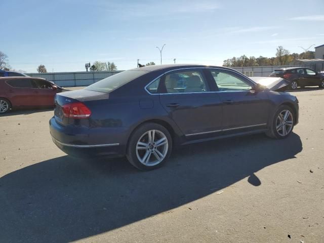 2012 Volkswagen Passat SEL