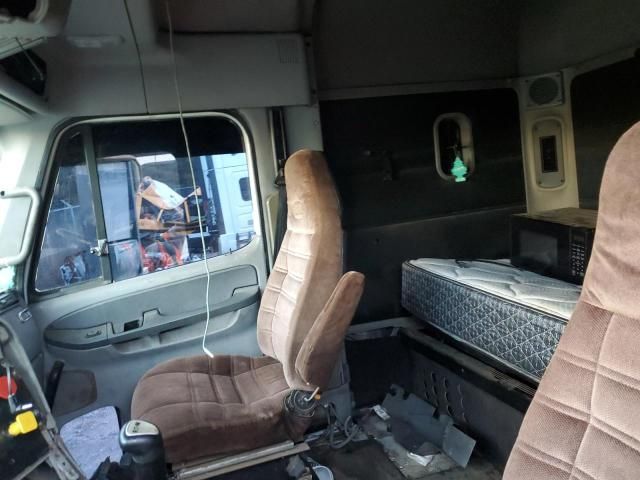 2007 Freightliner Columbia 112