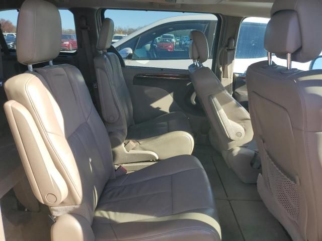 2013 Chrysler Town & Country Limited