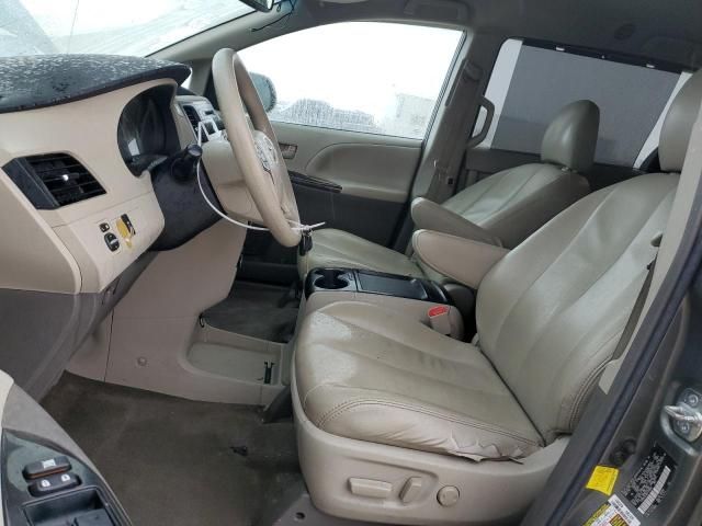 2011 Toyota Sienna LE