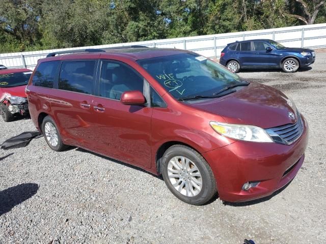 2017 Toyota Sienna XLE