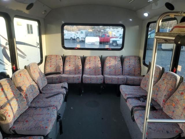 2008 GMC Savana Cutaway G3500