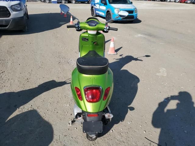 2019 Vespa Scooter