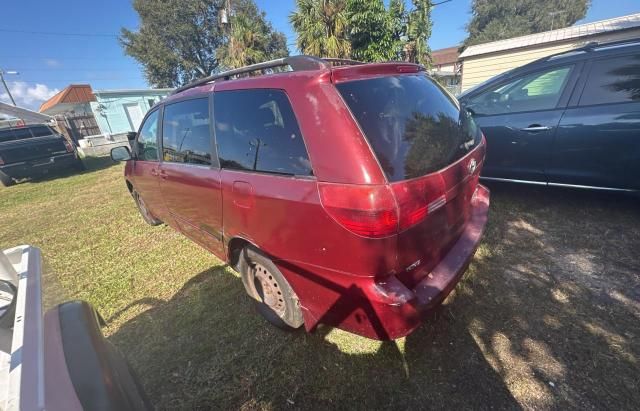 2004 Toyota Sienna CE