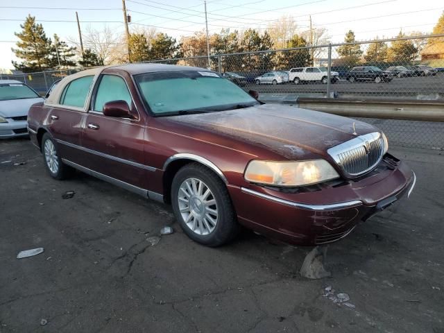 2004 Lincoln Town Car Executive