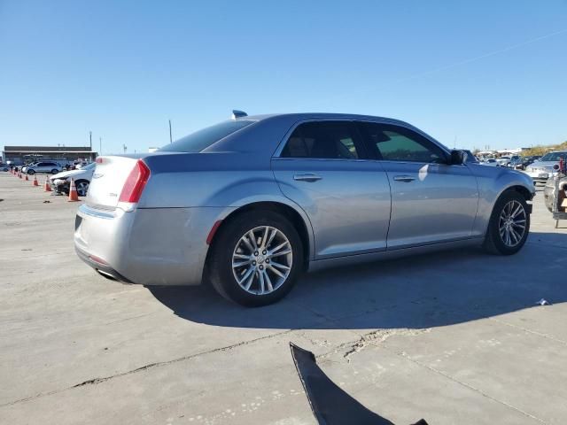 2018 Chrysler 300 Touring