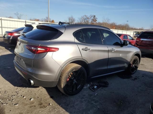 2018 Alfa Romeo Stelvio Sport