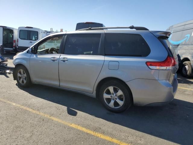 2013 Toyota Sienna LE