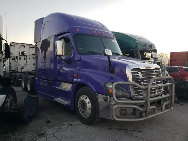 2015 Freightliner Cascadia 125