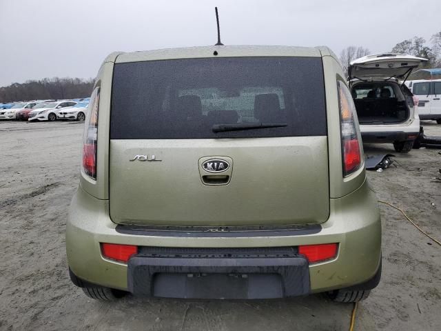 2010 KIA Soul +