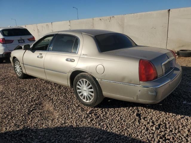 2005 Lincoln Town Car Signature