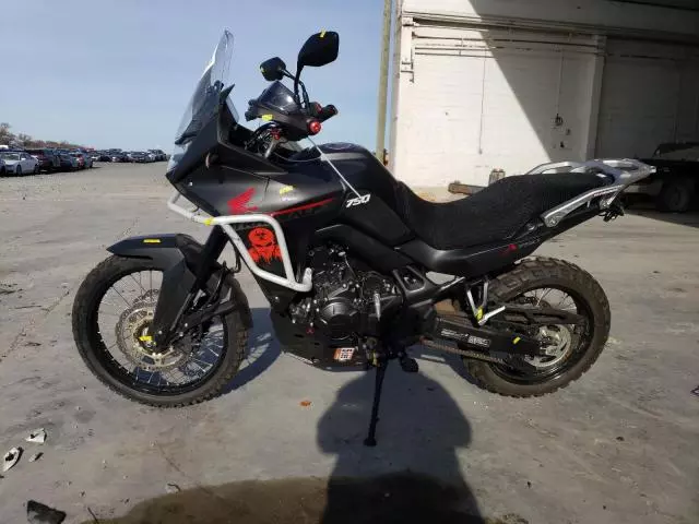 2024 Honda XL750