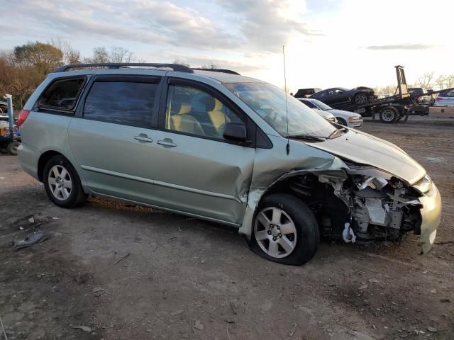 2010 Toyota Sienna CE