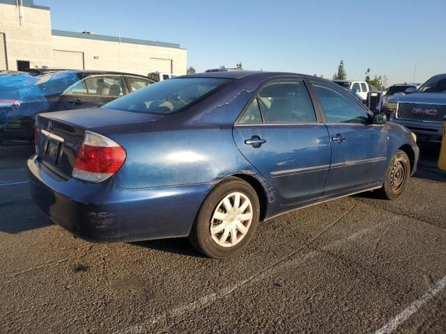 2005 Toyota Camry LE