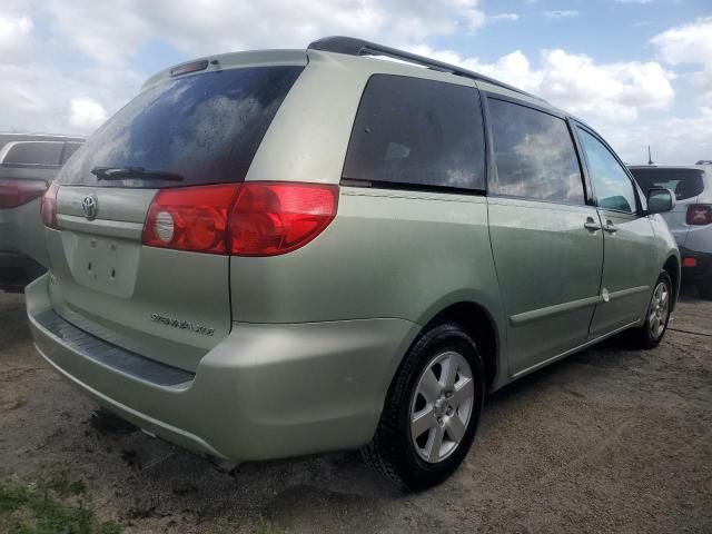 2006 Toyota Sienna XLE