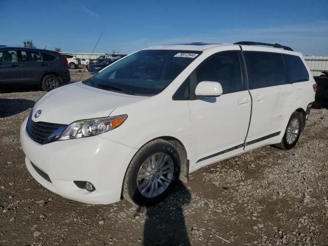 2012 Toyota Sienna XLE