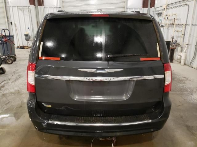 2012 Chrysler Town & Country Touring L